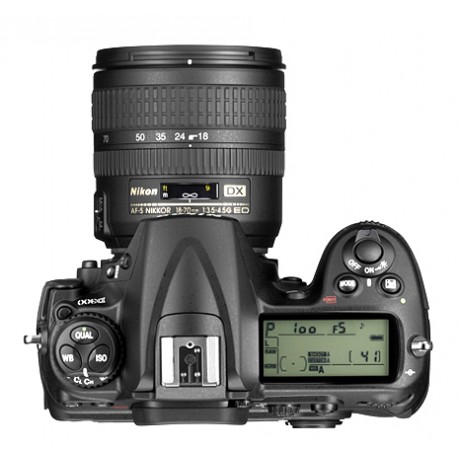 كاميرا نيكون D300